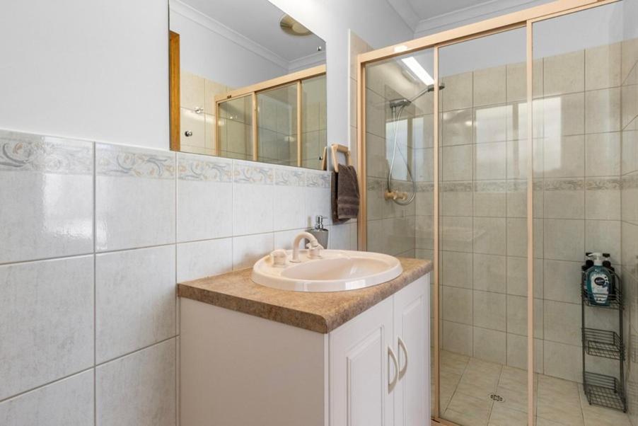 Ardrossan Hotel Motel Экстерьер фото